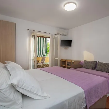 Ivka Casa de hóspedes Makarska