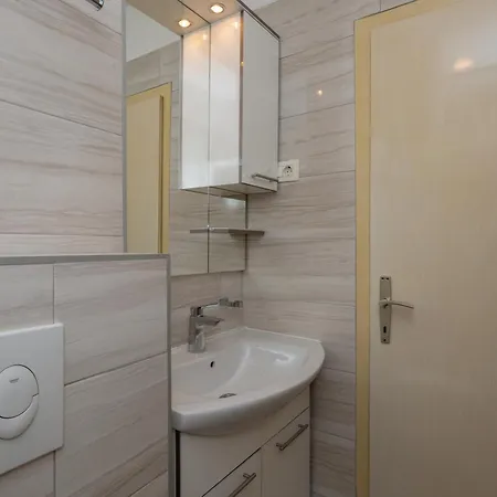 בית הארחה Ivka 3*