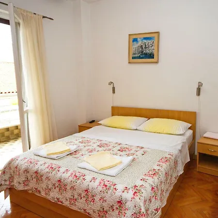 Ivka Gasthuis Makarska